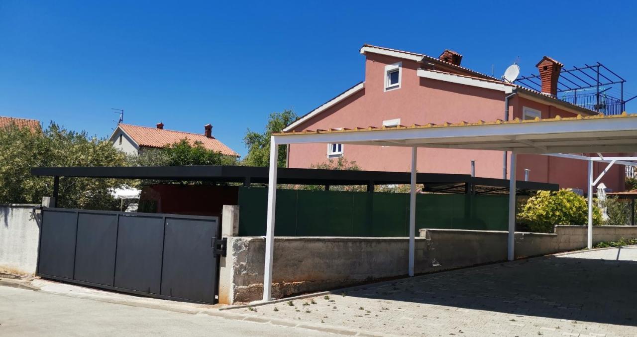 Apartments Babic Fazana Bagian luar foto