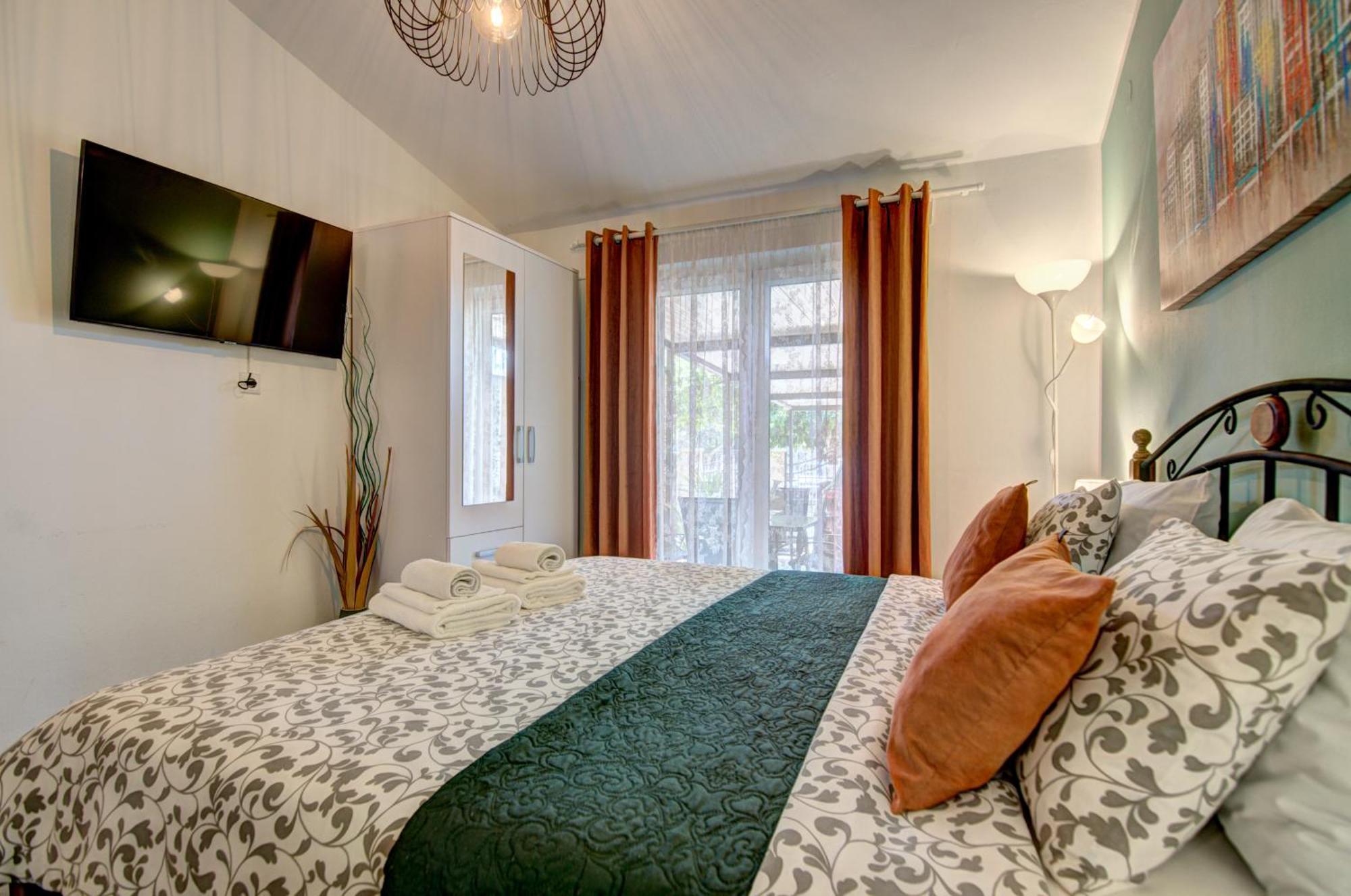 Apartments Babic Fazana Bagian luar foto