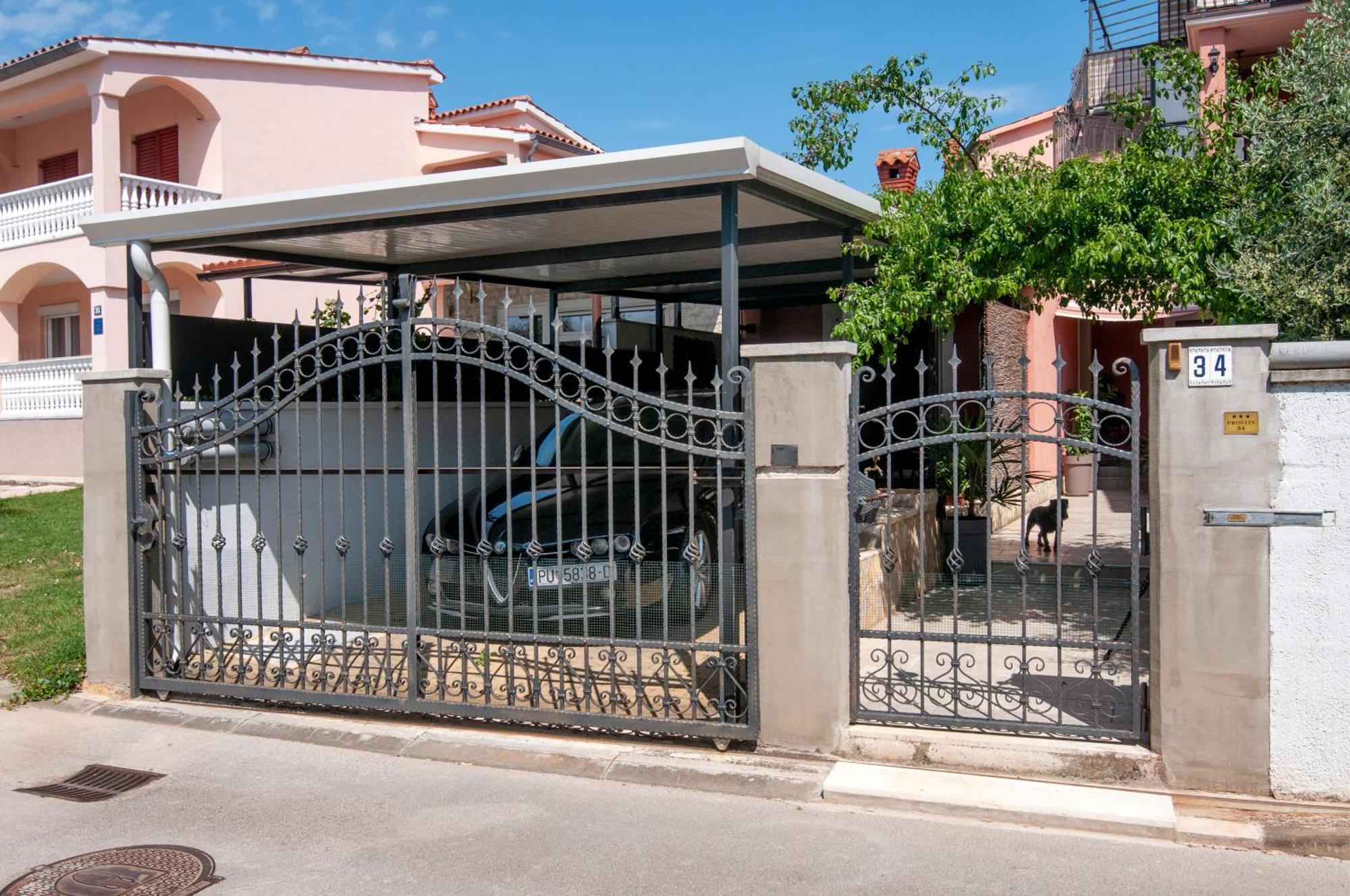 Apartments Babic Fazana Bagian luar foto