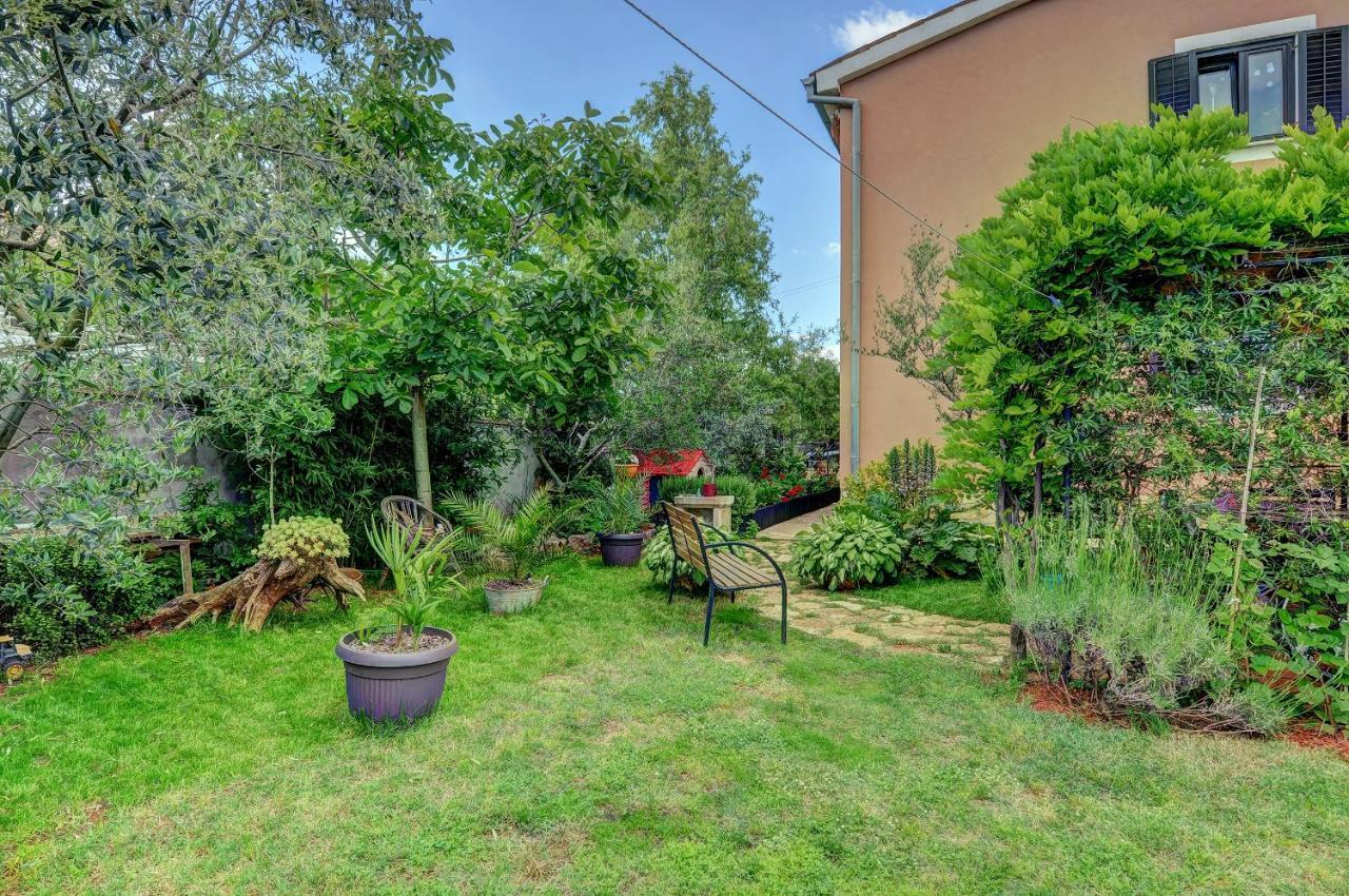 Apartments Babic Fazana Bagian luar foto